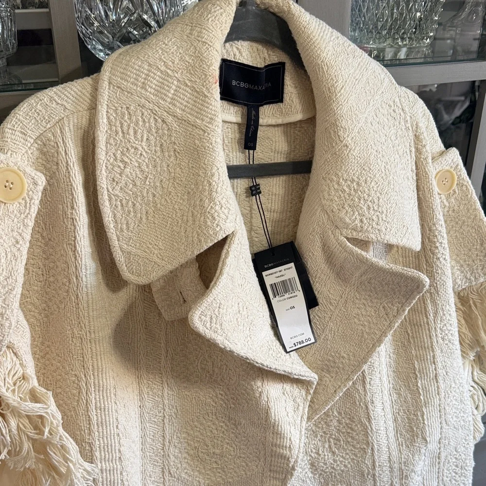 BCBG Cream Fringe Cardigan with Brown Pockets, OS, Brand New!!! - Picture 2 of 7